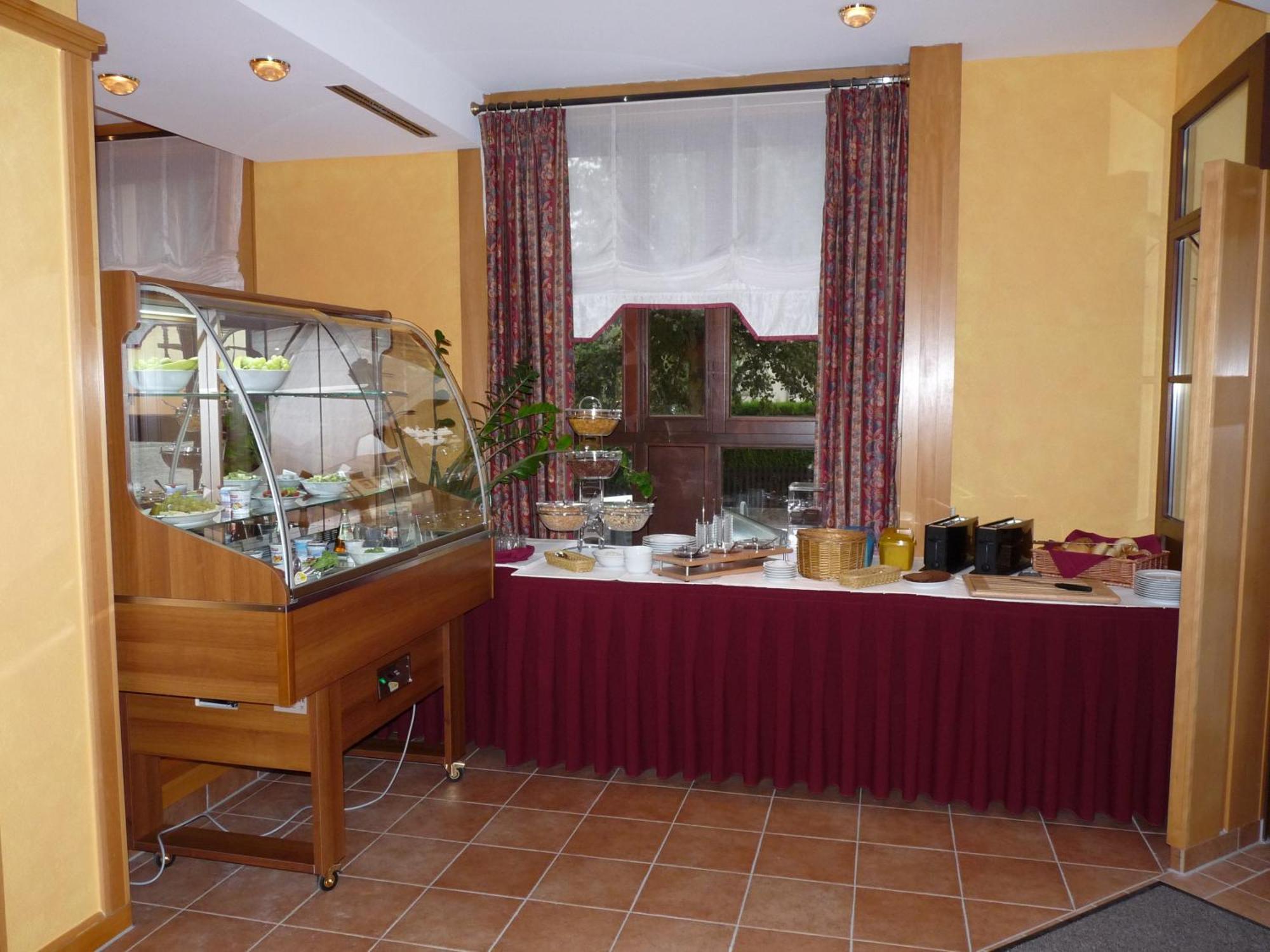 Hotel Garni "Zum Eichwerder" Templin Dış mekan fotoğraf