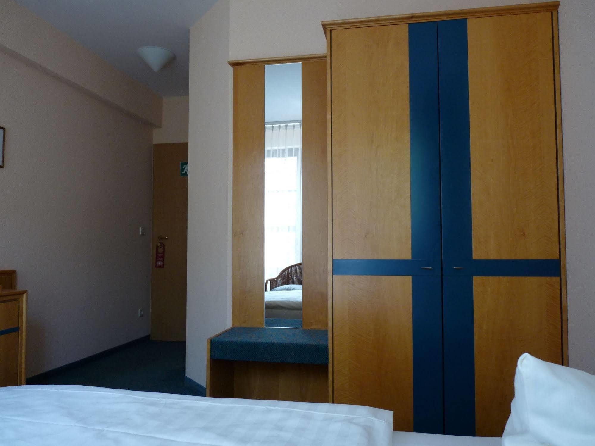 Hotel Garni "Zum Eichwerder" Templin Dış mekan fotoğraf