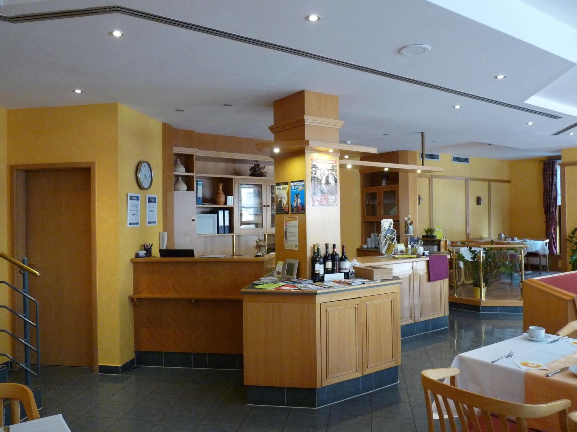 Hotel Garni "Zum Eichwerder" Templin Dış mekan fotoğraf